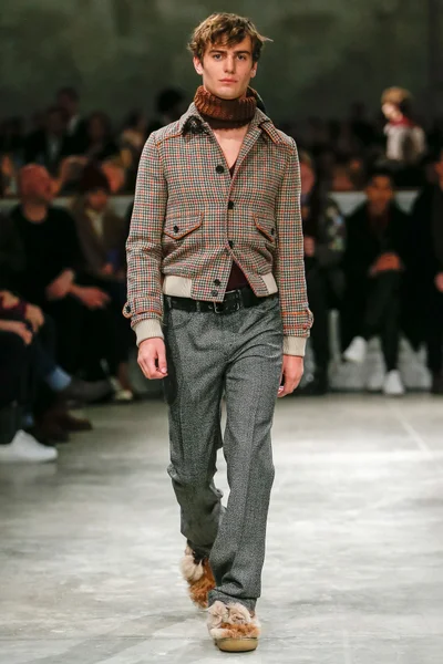 Look 33